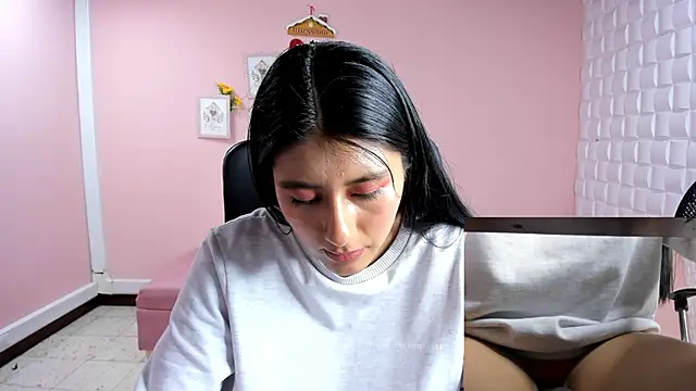 Snapshot of CarlaAlvez chatting on January 14, 6:28 pm CarlaAlvez online show from January 14, 6:28 pm