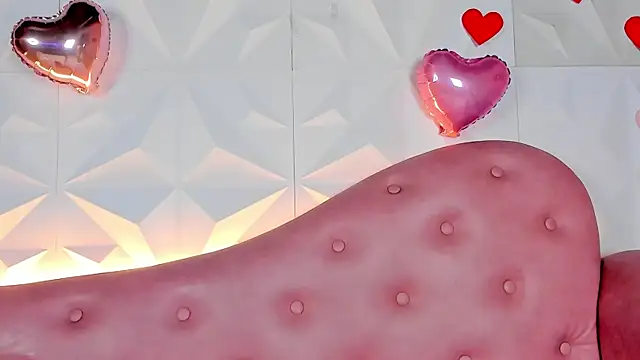 Snapshot of CarlaAlvez chatting on February 19, 2:01 pm CarlaAlvez online show from February 19, 2:01 pm