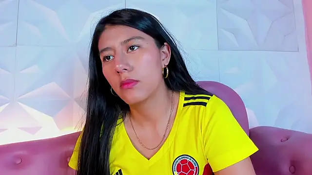 Snapshot of CarlaAlvez chatting on March 20, 10:51 pm CarlaAlvez online show from March 20, 10:51 pm