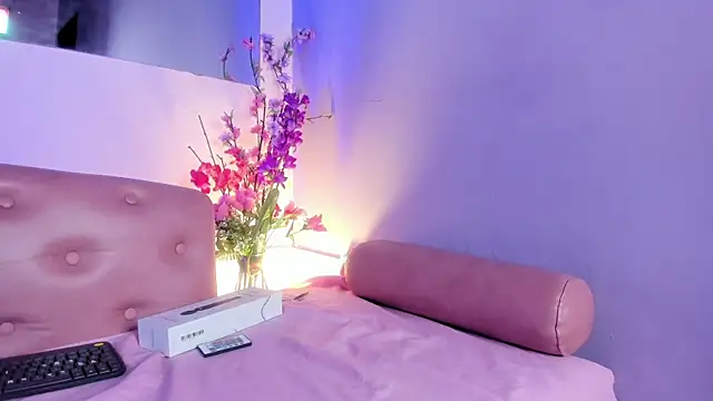 Snapshot of CarlaAlvez chatting on September 22, 5:26 pm CarlaAlvez online show from September 22, 5:26 pm