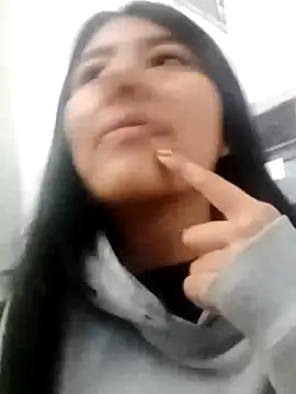 Snapshot of CarlaAlvez chatting on October 20, 11:16 pm CarlaAlvez online show from October 20, 11:16 pm