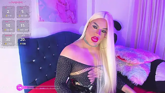 Snapshot of Missisabella_ chatting on February 3, 11:47 pm Missisabella online show from February 3, 11:47 pm