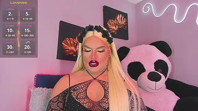 Snapshot of Missisabella_ chatting on September 19, 12:56 am Missisabella online show from September 19, 12:56 am