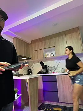 Sweet and caramel online show from February 1, 1:30 pm