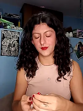 Snapshot of LoveElectra chatting on January 25, 12:48 am LoveElectra online show from January 25, 12:48 am