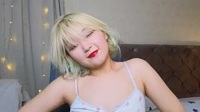 Snapshot of Milla_Aheo chatting on January 28, 4:30 pm Milla Aheo online show from January 28, 4:30 pm