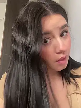 SaraBraun  online show from February 13, 6:05 pm