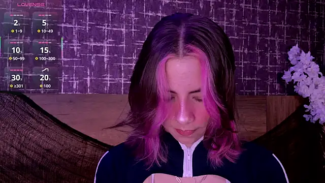 Snapshot of ArtemisaBlake chatting on October 30, 4:41 pm ArtemisaBlake online show from October 30, 4:41 pm