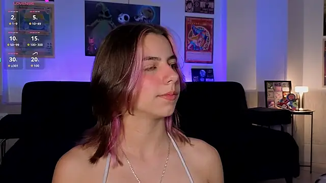 Snapshot of ArtemisaBlake chatting on December 4, 12:20 am ArtemisaBlake online show from December 4, 12:20 am