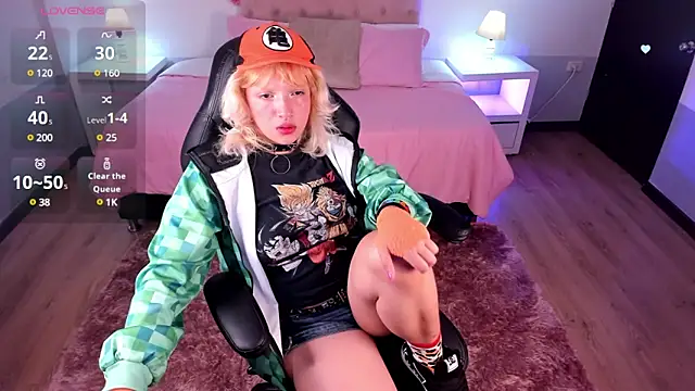 Snapshot of lady_noize chatting on March 3, 7:28 pm lady noize online show from March 3, 7:28 pm