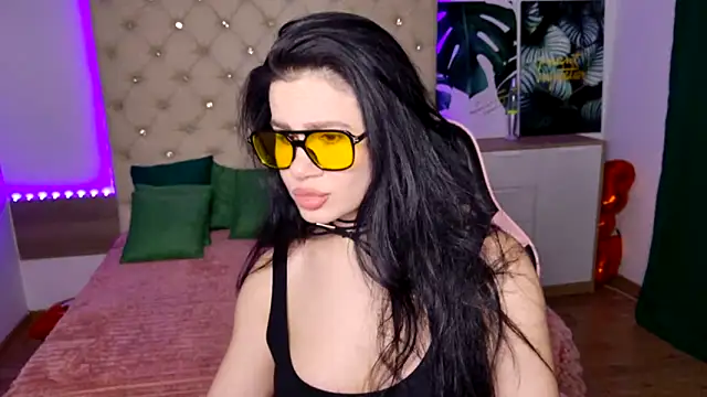 KattieSims online show from February 21, 6:48 pm