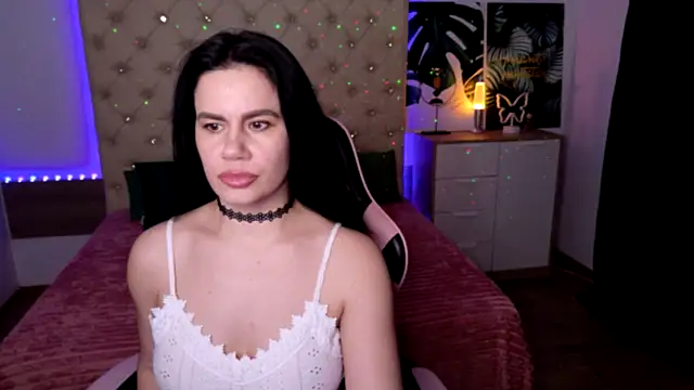 KattieSims online show from March 19, 11:47 pm