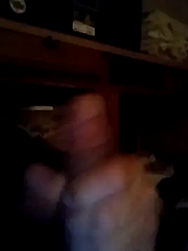 Snapshot of fun2fuck173 chatting on November 17, 10:10 am fun2fuck173 online show from November 17, 10:10 am