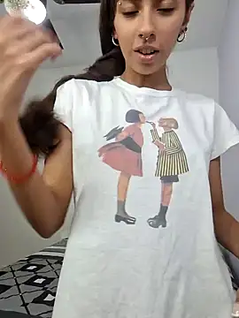 Jazmin-Cerezita online show from January 10, 10:25 pm