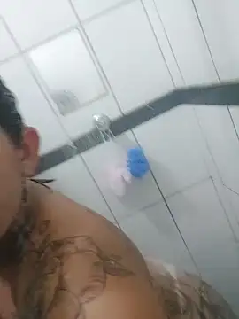 Snapshot of baixinhaloira chatting on January 11, 1:06 am baixinhaloira online show from January 11, 1:06 am