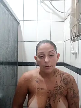 baixinhaloira online show from April 20, 2:47 am