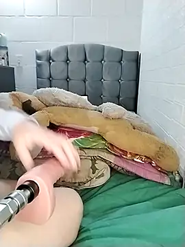 Yaz Moon online show from October 31, 1:17 am