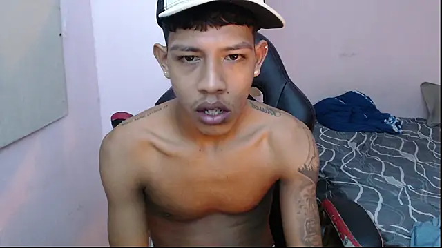 Snapshot of mr_stiven_ chatting on January 6, 5:30 am mr stiven  online show from January 6, 5:30 am