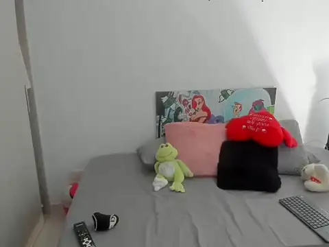 Snapshot of Liah_ferrer chatting on December 19, 3:41 pm Liah ferrer online show from December 19, 3:41 pm