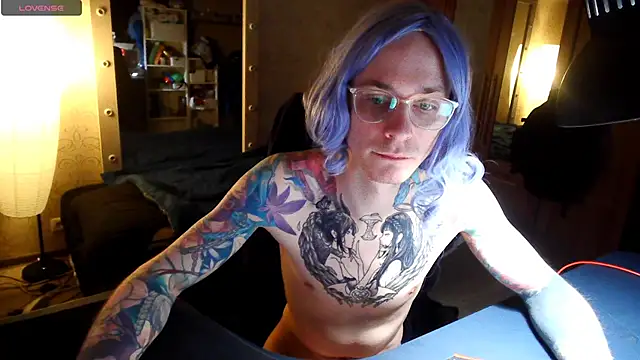 Julia dolls online show from April 7, 7:03 pm