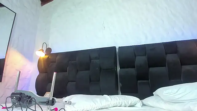 Camila  Gomez online show from October 9, 12:25 pm