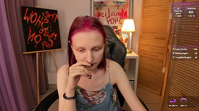 Snapshot of SallyFishery chatting on February 1, 4:24 am SallyFishery online show from February 1, 4:24 am