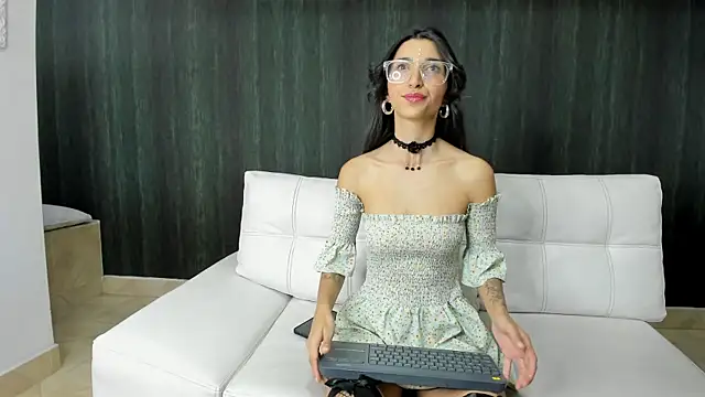 Snapshot of Milaspetite chatting on January 20, 8:29 pm Milaspetite online show from January 20, 8:29 pm