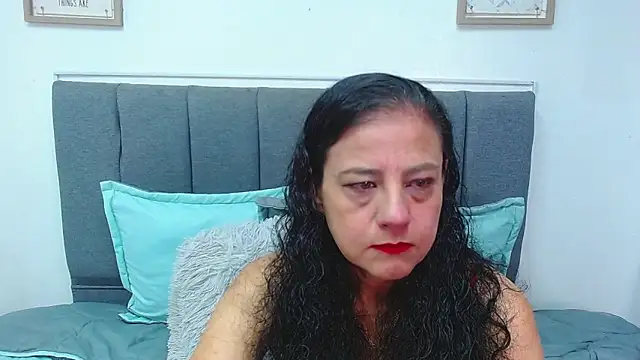 Snapshot of sasi_luna chatting on February 6, 3:41 pm sasi luna online show from February 6, 3:41 pm