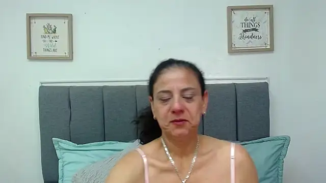 Snapshot of sasi_luna chatting on February 7, 9:48 pm sasi luna online show from February 7, 9:48 pm