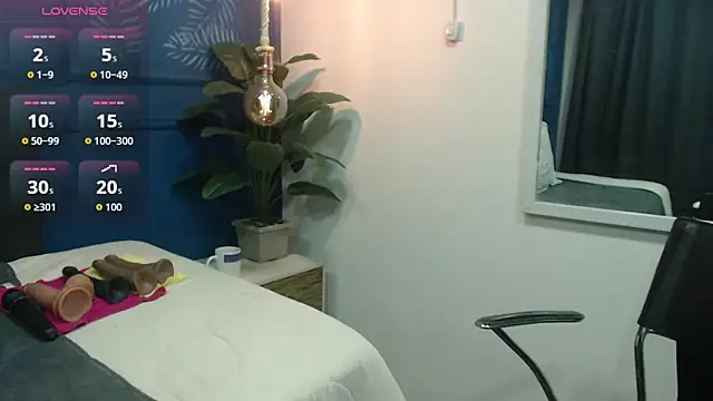 Snapshot of sasi_luna chatting on September 25, 2:10 pm sasi luna online show from September 25, 2:10 pm