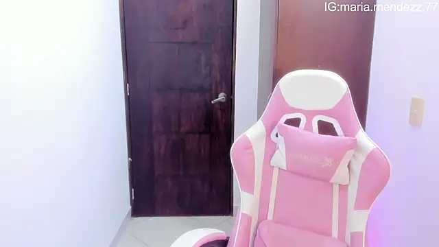 Snapshot of maria_mendez_ chatting on October 4, 1:36 am maria mendez online show from October 4, 1:36 am