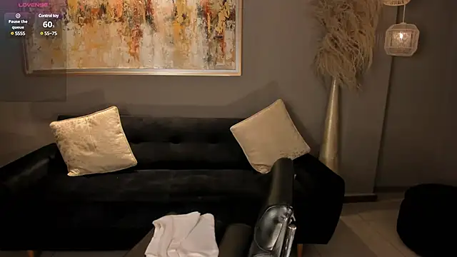 Snapshot of MiaFarrell_ chatting on January 24, 7:18 pm MiaFarrell online show from January 24, 7:18 pm
