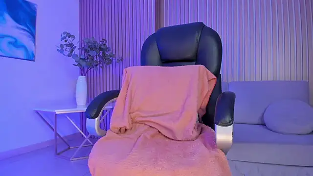 IsabelBornner online show from February 1, 9:54 am