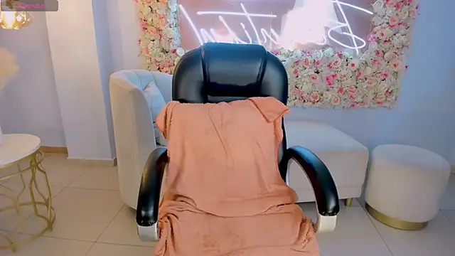 IsabelBornner online show from February 12, 3:18 am