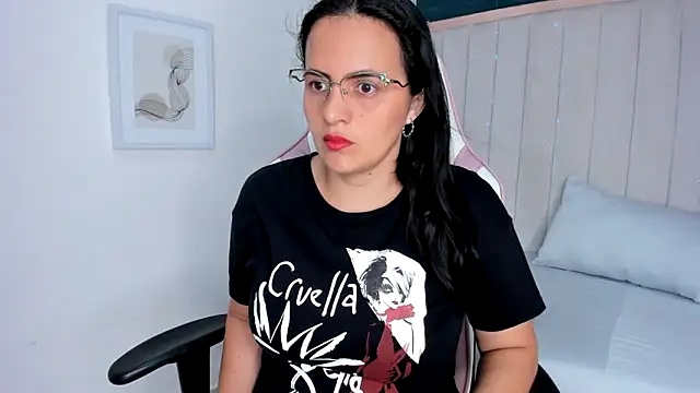 Snapshot of africa_holmes chatting on September 12, 2:00 am africa holmes online show from September 12, 2:00 am