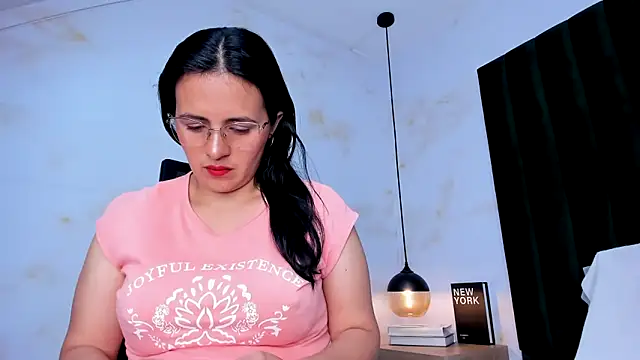 Snapshot of africa_holmes chatting on October 18, 2:03 am africa holmes online show from October 18, 2:03 am