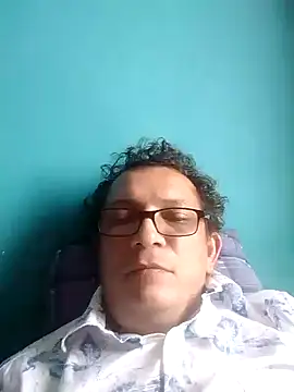 Snapshot of Bombi22 chatting on February 9, 6:47 pm Bombi22 online show from February 9, 6:47 pm