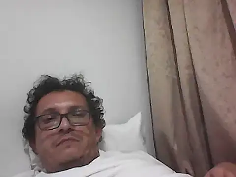 Bombi22 online show from November 2, 6:05 am