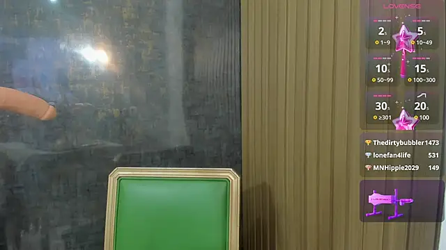 Snapshot of violett_collins_ chatting on January 25, 10:50 pm violett collins online show from January 25, 10:50 pm