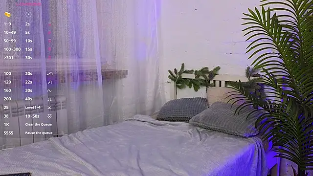 KAREN NIX online show from January 7, 1:24 pm