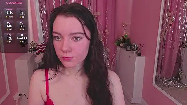 Snapshot of Lana__Cute_ chatting on December 18, 9:58 am Lana Cute online show from December 18, 9:58 am