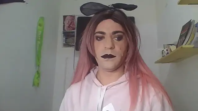 Snapshot of lunaxxxtreme chatting on November 4, 12:54 am lunaxxxtreme online show from November 4, 12:54 am