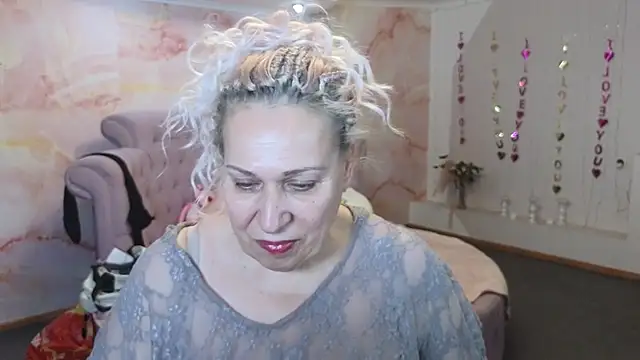 Snapshot of Penelope_Pinky chatting on November 3, 11:11 am Penelope Pinky online show from November 3, 11:11 am