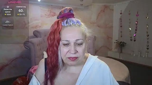 Snapshot of Penelope_Pinky chatting on November 20, 11:32 am Penelope Pinky online show from November 20, 11:32 am