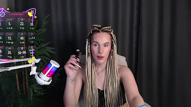 Cassie Bae online show from December 2, 8:59 pm