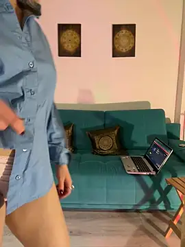 mi michelle online show from February 4, 6:49 pm