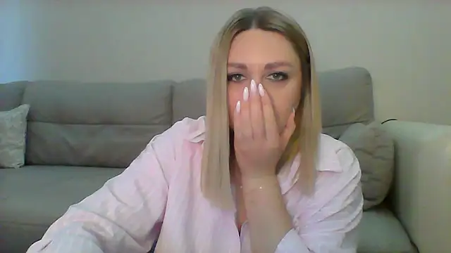 Snapshot of VickyLove047 chatting on September 16, 6:25 am VickyLove047 online show from September 16, 6:25 am