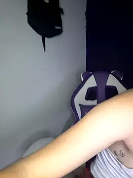 Snapshot of franchezkavegaaa chatting on February 1, 11:32 am franchezkavegaaa online show from February 1, 11:32 am