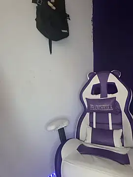 Snapshot of franchezkavegaaa chatting on February 2, 3:17 pm franchezkavegaaa online show from February 2, 3:17 pm