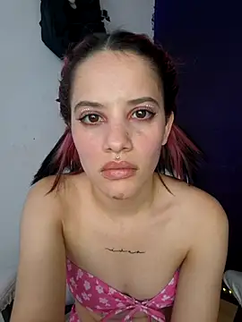 Snapshot of franchezkavegaaa chatting on February 6, 5:40 pm franchezkavegaaa online show from February 6, 5:40 pm